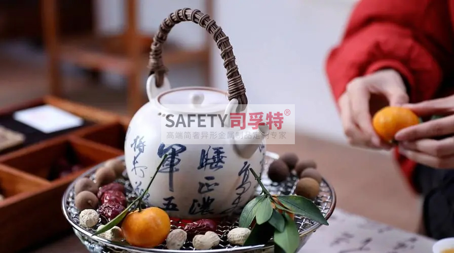 围炉煮茶成民宿招牌项目，文旅行业需要“仪式感消费”[司孚特精制钢围炉](图2)
